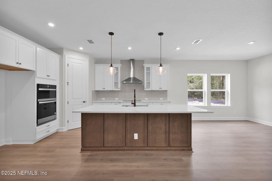 Furnished interior view inside a new home in Creighton Pointe, Fleming Island (Image 10). Furnished interior view inside a new home in Creighton Pointe, Fleming Island (Image 10).