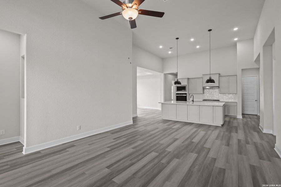 Spacious, unfurnished interior of a new home in Homestead, Schertz (Image 17).