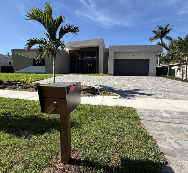 Image 87 of a home in .