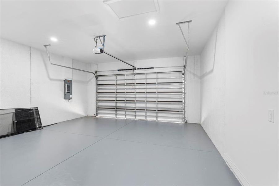 Spacious, unfurnished interior of a new home in , Cape Coral (Image 43). Spacious, unfurnished interior of a new home in , Cape Coral (Image 43).