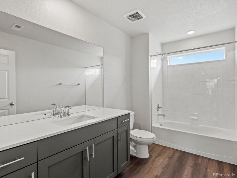 Furnished interior view inside a new home in Ridgeline Vista: The Flora Collection, Brighton (Image 12). Furnished interior view inside a new home in Ridgeline Vista: The Flora Collection, Brighton (Image 12).