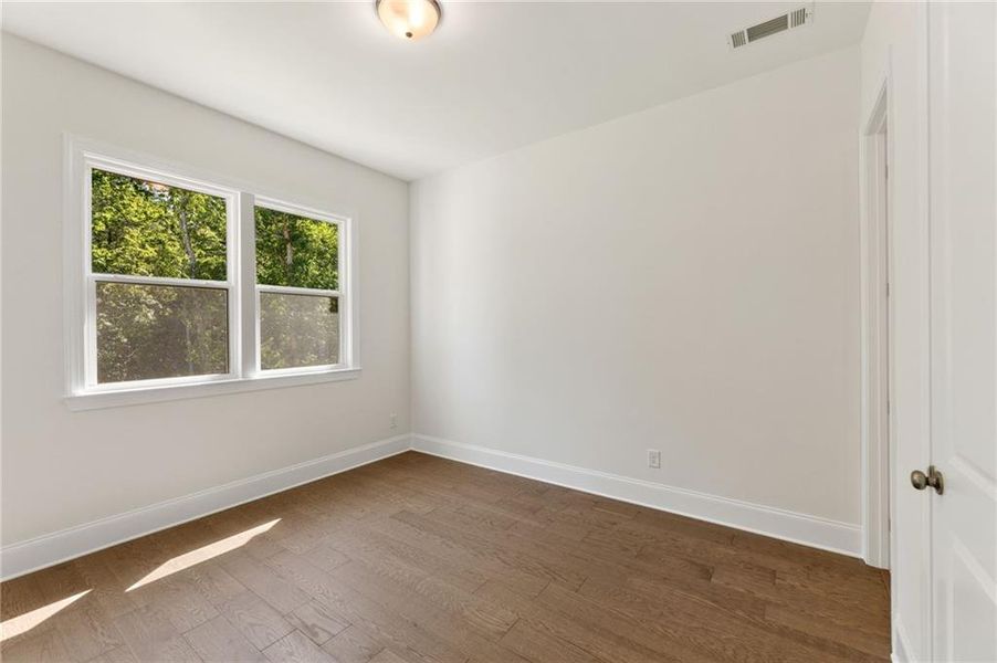 Spacious, unfurnished interior of a new home in Chattahoochee Reserve, Cumming (Image 56).