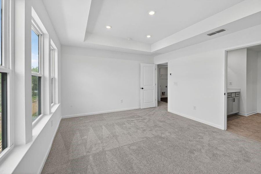 Spacious, unfurnished interior of a new home in Rosewood Farm, Lawrenceville (Image 31).