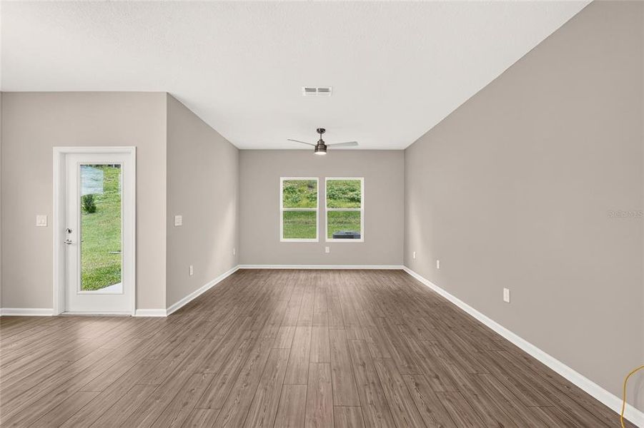 Spacious, unfurnished interior of a new home in , Alachua (Image 23).