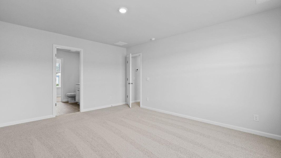 Spacious, unfurnished interior of a new home in Hillcrest, Ravenel (Image 34).