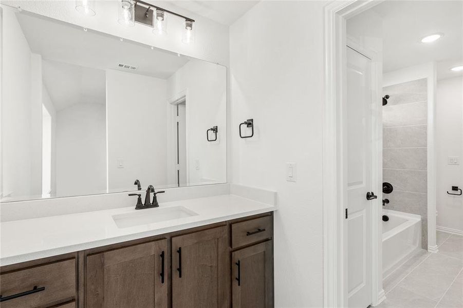 Furnished interior view inside a new home in Creekview Meadows, Pilot Point (Image 10).
