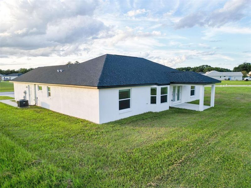 Exterior details and patio area of a home in , Bushnell (Image 27).