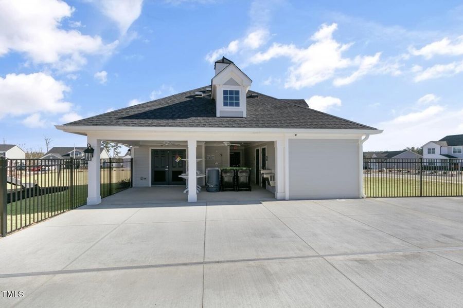 pool house with bathrooms