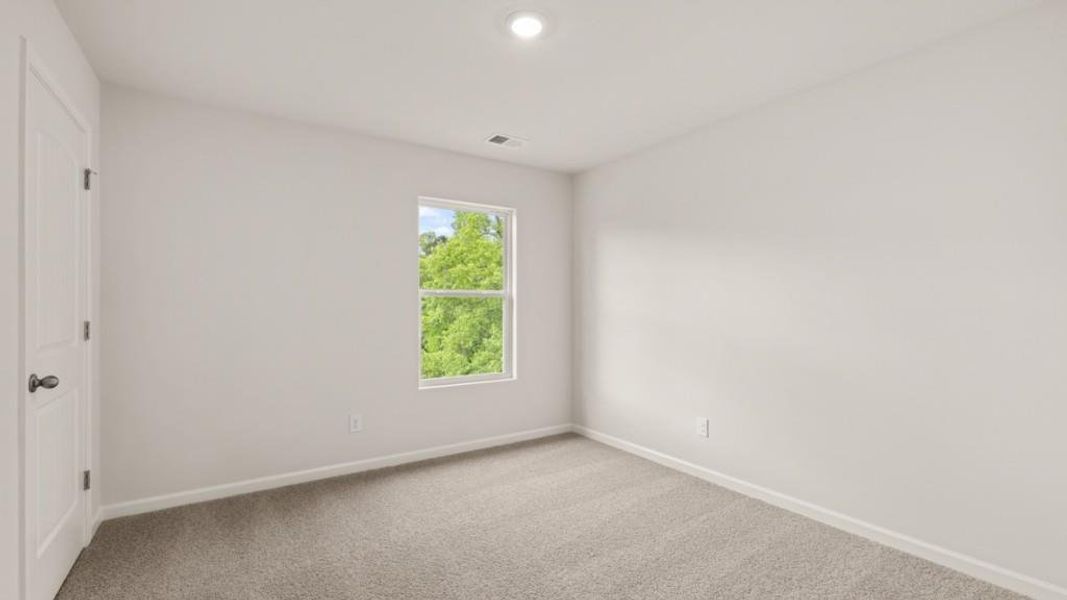 Spacious, unfurnished interior of a new home in Thompson Ridge, Dallas (Image 13). Spacious, unfurnished interior of a new home in Thompson Ridge, Dallas (Image 13).