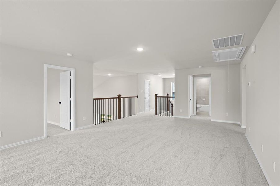 Spacious, unfurnished interior of a new home in Rocky Creek Crossing, Crowley (Image 23).