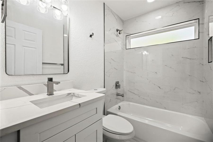 Furnished interior view inside a new home in , Dunnellon (Image 13).