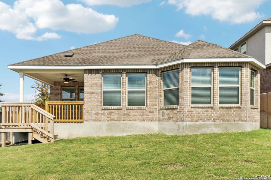 Exterior details and patio area of a home in Arcadia Ridge - Premier Series, San Antonio (Image 27).