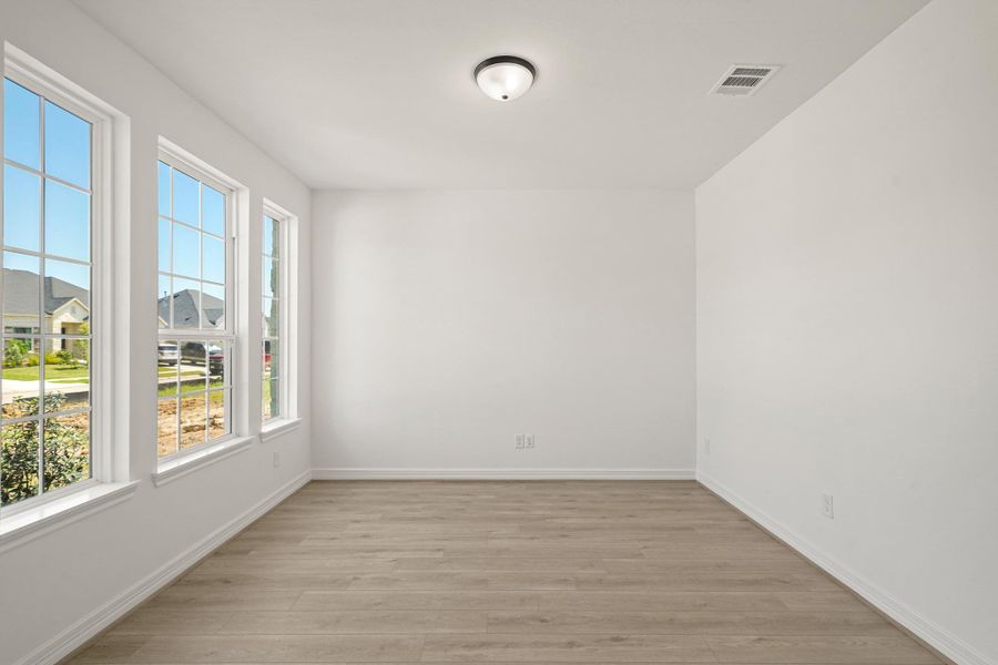 Note: Sample product photo. Actual exterior and interior selections may vary by homesite. Photo may be virtually staged