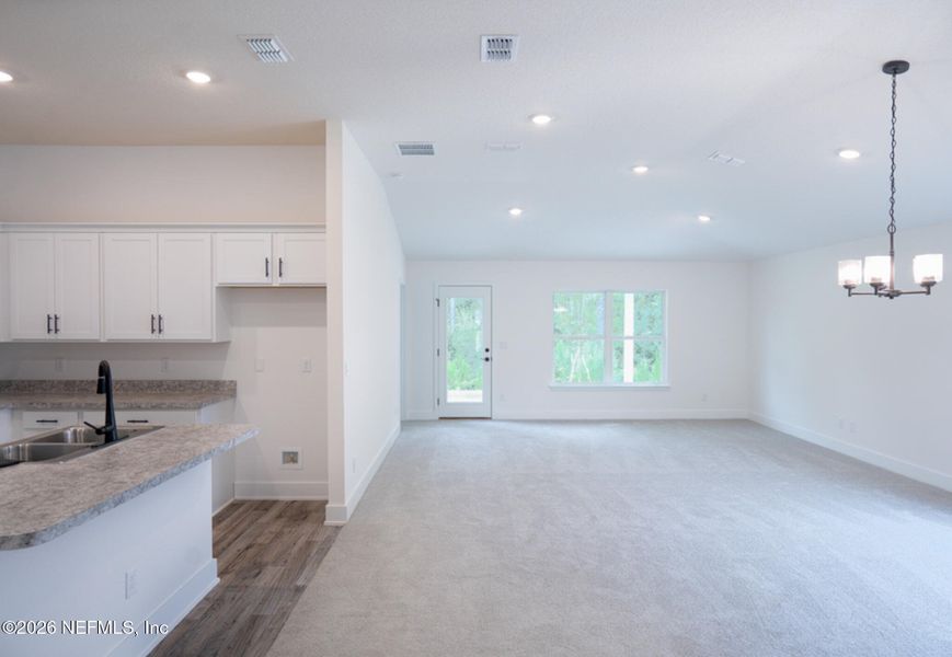 Spacious, unfurnished interior of a new home in Summerglen, Jacksonville (Image 11).