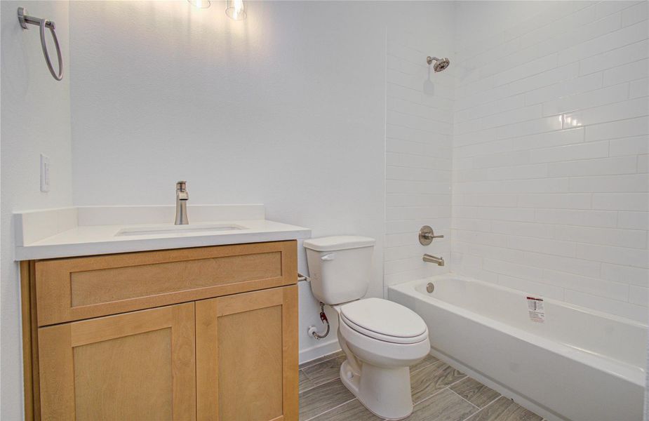 Furnished interior view inside a new home in , Hempstead (Image 10).