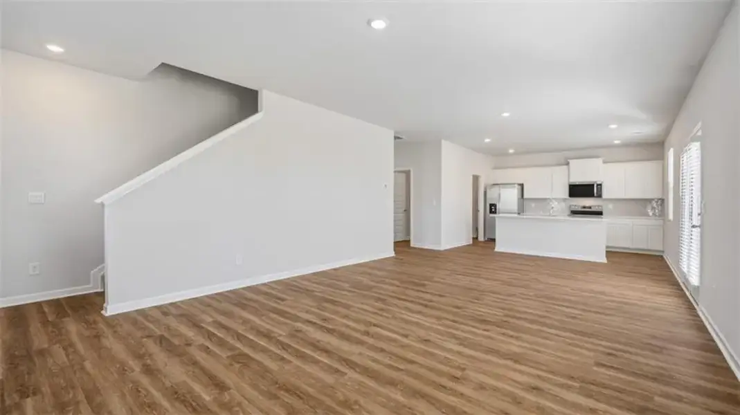 Spacious, unfurnished interior of a new home in Poplar Preserve, Newnan (Image 16).