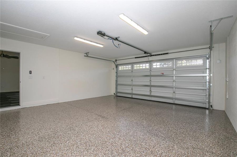 Spacious, unfurnished interior of a new home in , Dunnellon (Image 23).