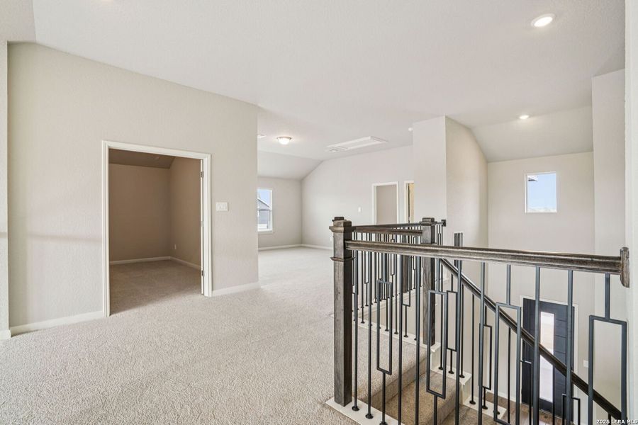 Spacious, unfurnished interior of a new home in Estancia Ranch - Classic Series, San Antonio (Image 25).