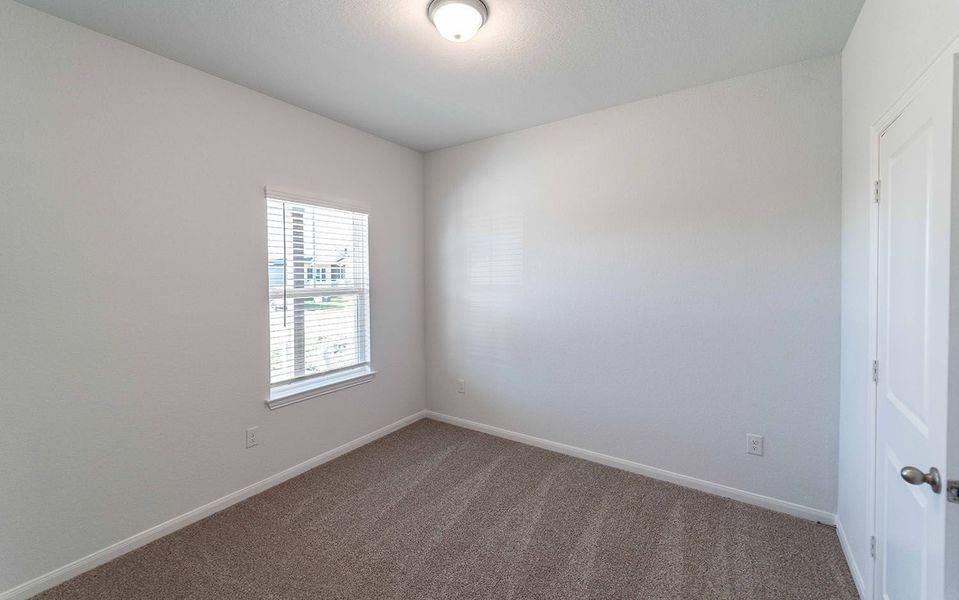 Spacious, unfurnished interior of a new home in Swenson Heights, Seguin (Image 13).