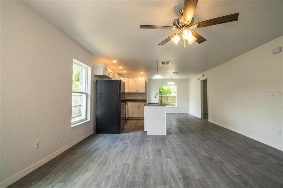 Image 29 of a home in .