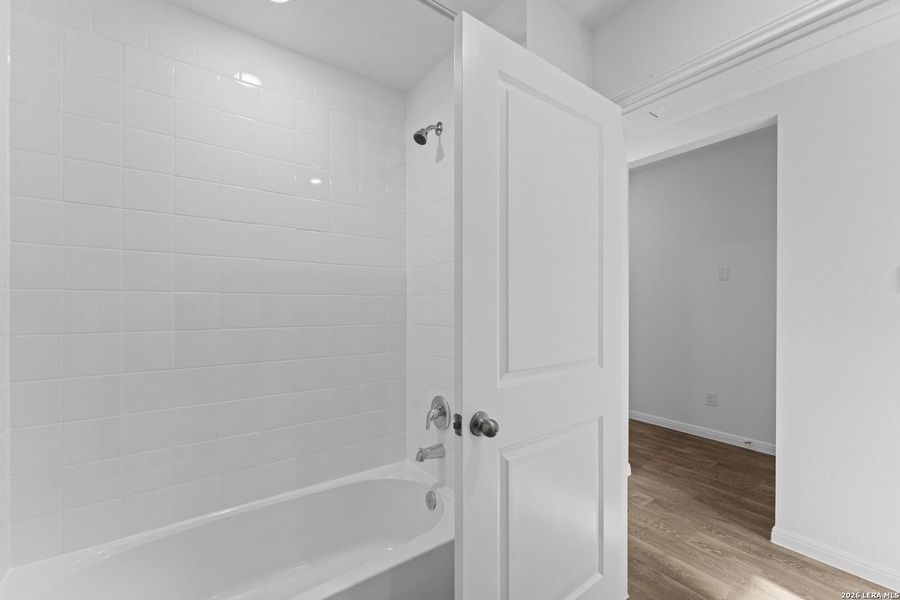 Image 27 of a home in Paramount.