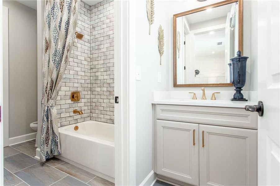 Furnished interior view inside a new home in Cresswind Georgia at Twin Lakes, Hoschton (Image 12). Furnished interior view inside a new home in Cresswind Georgia at Twin Lakes, Hoschton (Image 12).