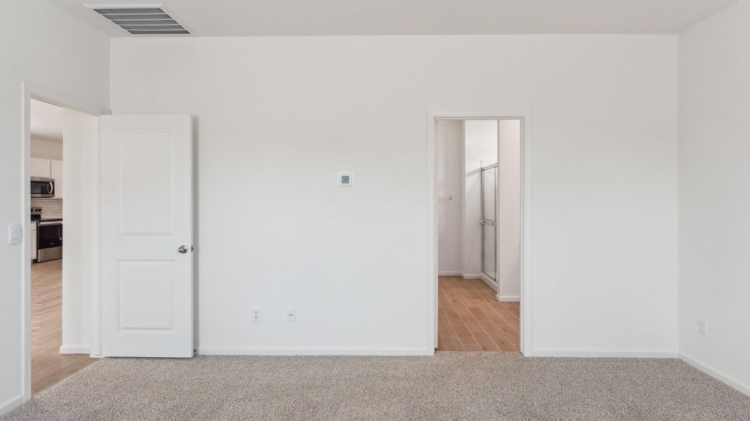 Spacious, unfurnished interior of a new home in Copper Falls, Buckeye (Image 17). Spacious, unfurnished interior of a new home in Copper Falls, Buckeye (Image 17).