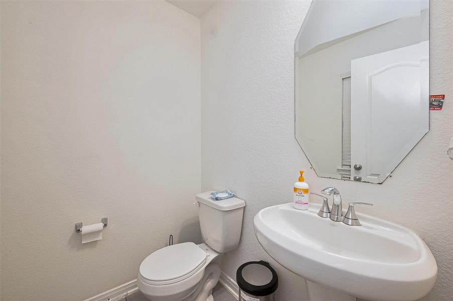 Furnished interior view inside a new home in Deer Run Meadows, Richmond (Image 6). Furnished interior view inside a new home in Deer Run Meadows, Richmond (Image 6).