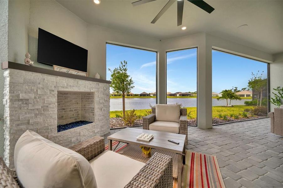 Exterior details and patio area of a home in , Palmetto (Image 29).