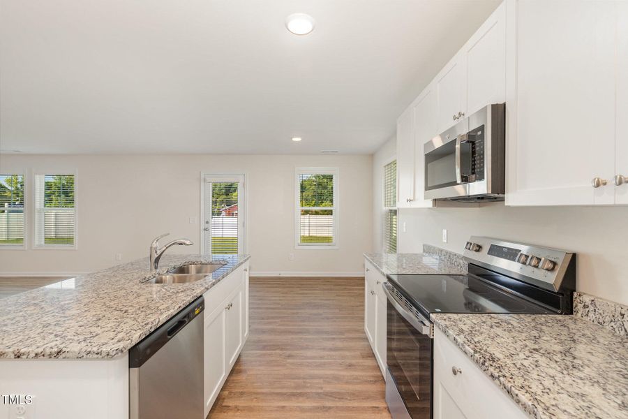 015_img_9987-edit_741