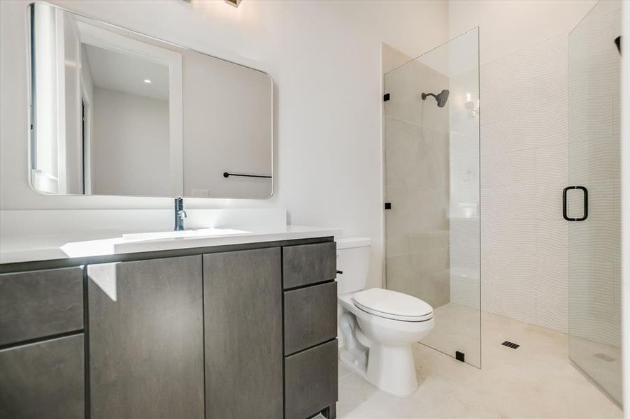 Image 37 of a home in .