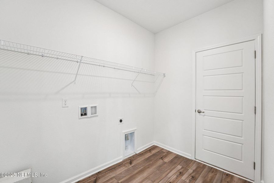 Spacious, unfurnished interior of a new home in Panther Creek, Jacksonville (Image 27).