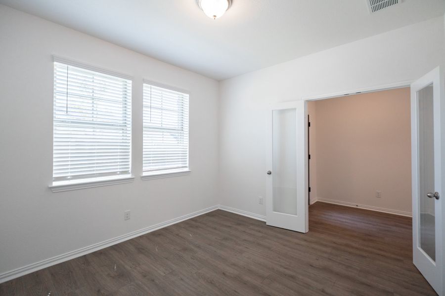 Spacious, unfurnished interior of a new home in Stark Farms, Denton (Image 28). Spacious, unfurnished interior of a new home in Stark Farms, Denton (Image 28).