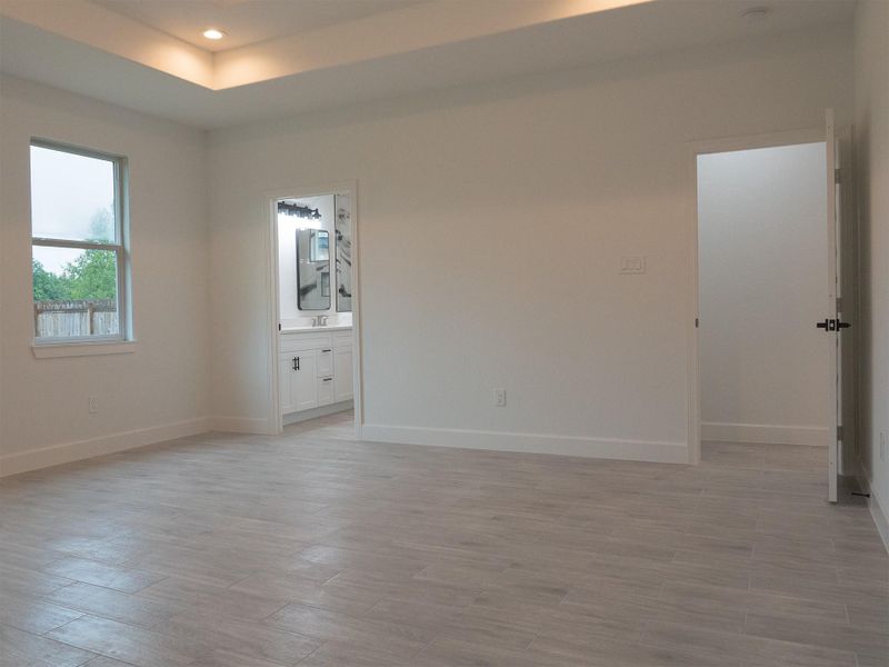 Spacious, unfurnished interior of a new home in , Cleveland (Image 15).