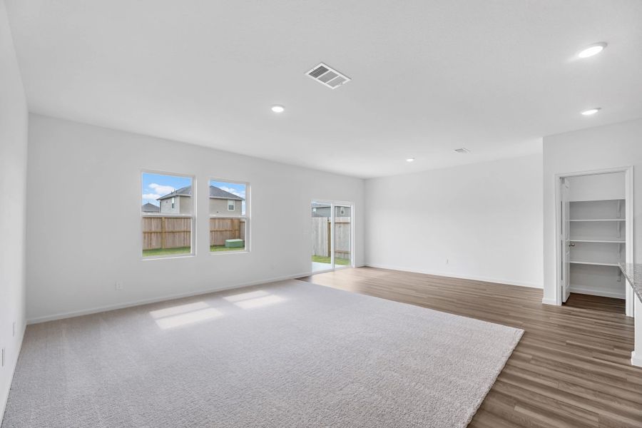 Representative unfurnished interior of a home built from the Kepler by Starlight Homes in Vida Mar, League City (Image 13). Representative unfurnished interior of a home built from the Kepler by Starlight Homes in Vida Mar, League City (Image 13).