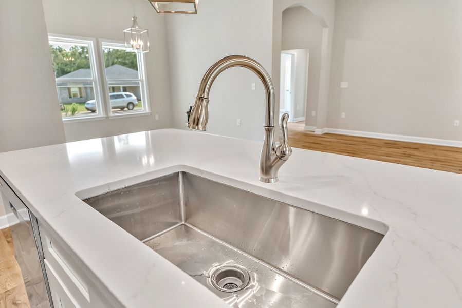 Representative interior finishes for a home built from the Dalton by CJL Homes in Oak Hollow, Crestview (Image 18).