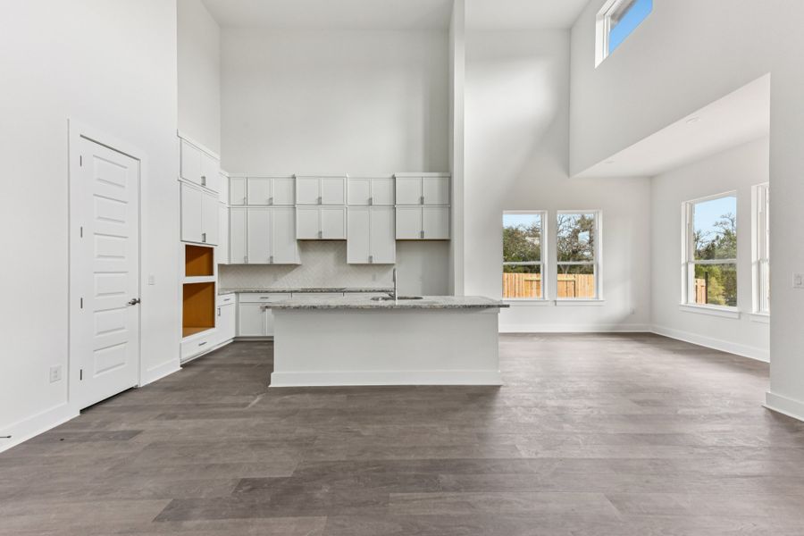 12 web or mls San Saba Dr S2412 012 12 web or mls San Saba Dr S2412 012