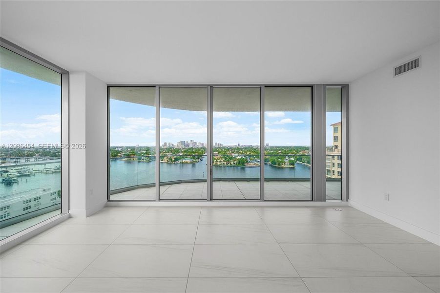 Spacious, unfurnished interior of a new home in , Fort Lauderdale (Image 45).