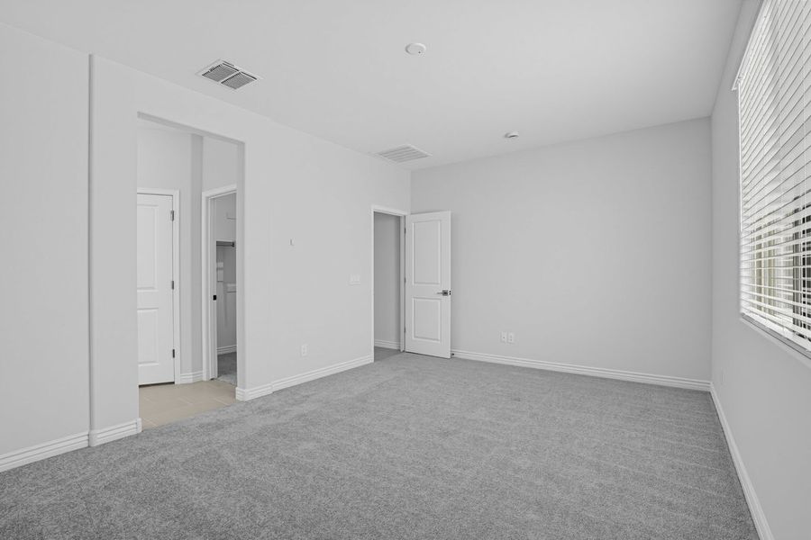 Spacious, unfurnished interior of a new home in Parkside, Avondale (Image 13).