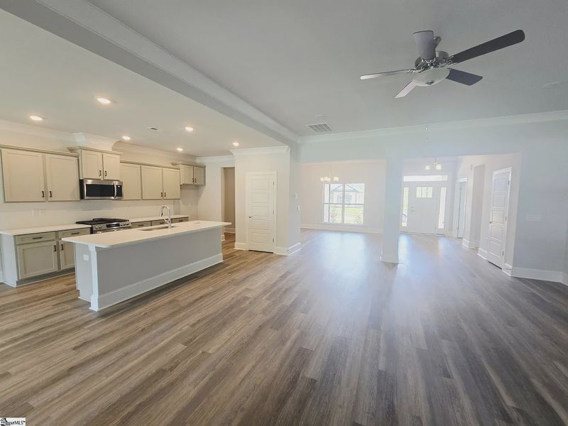 Spacious, unfurnished interior of a new home in Hidden Lake Estates, Greenville (Image 17).