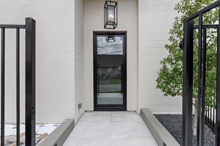 Exterior details and patio area of a home in , Houston (Image 33).