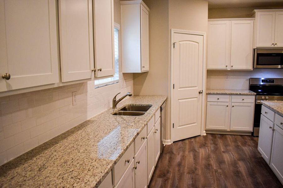 Furnished interior view inside a new home in , Dallas (Image 6). Furnished interior view inside a new home in , Dallas (Image 6).