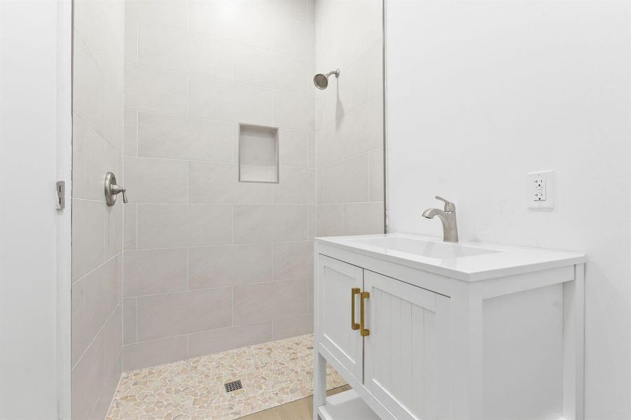 16-web-or-mls-DSC07773 16-web-or-mls-DSC07773