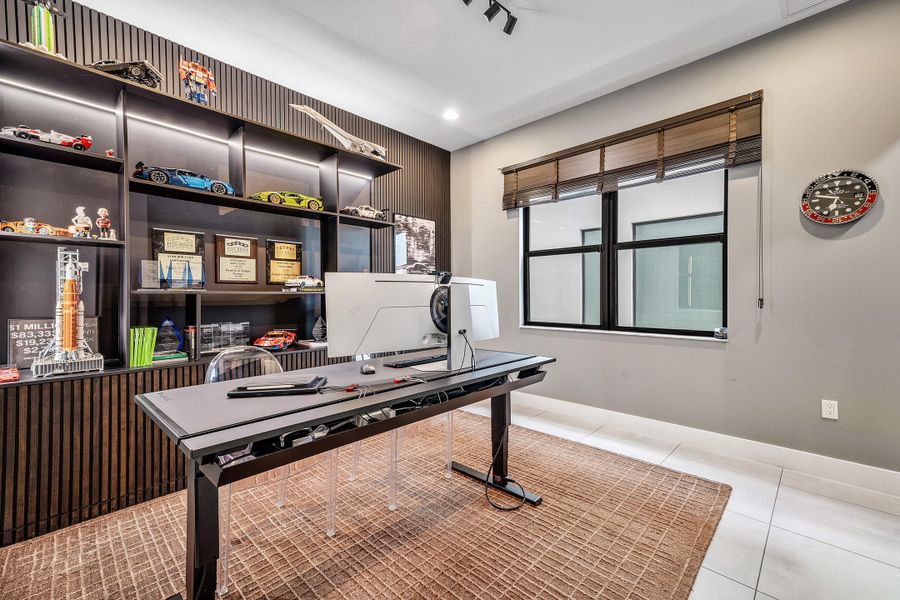 019-8124CrystalDownsAvenue-BocaRaton-FL-