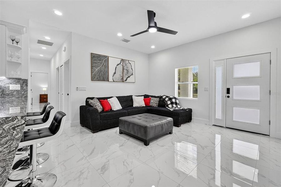 Furnished interior view inside a new home in , Thonotosassa (Image 55). Furnished interior view inside a new home in , Thonotosassa (Image 55).
