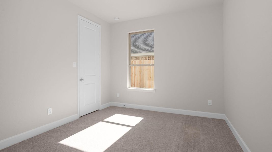 Spacious, unfurnished interior of a new home in Valencia 50', Manvel (Image 9).