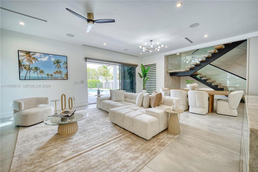 Furnished interior view inside a new home in , Fort Lauderdale (Image 49).