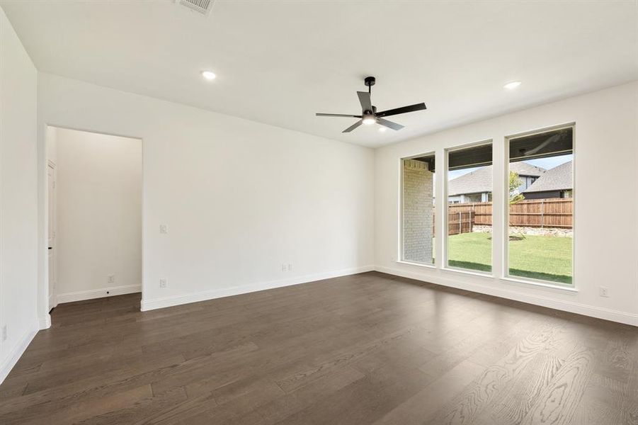 Spacious, unfurnished interior of a new home in Willow Wood Classic 50, McKinney (Image 28). Spacious, unfurnished interior of a new home in Willow Wood Classic 50, McKinney (Image 28).