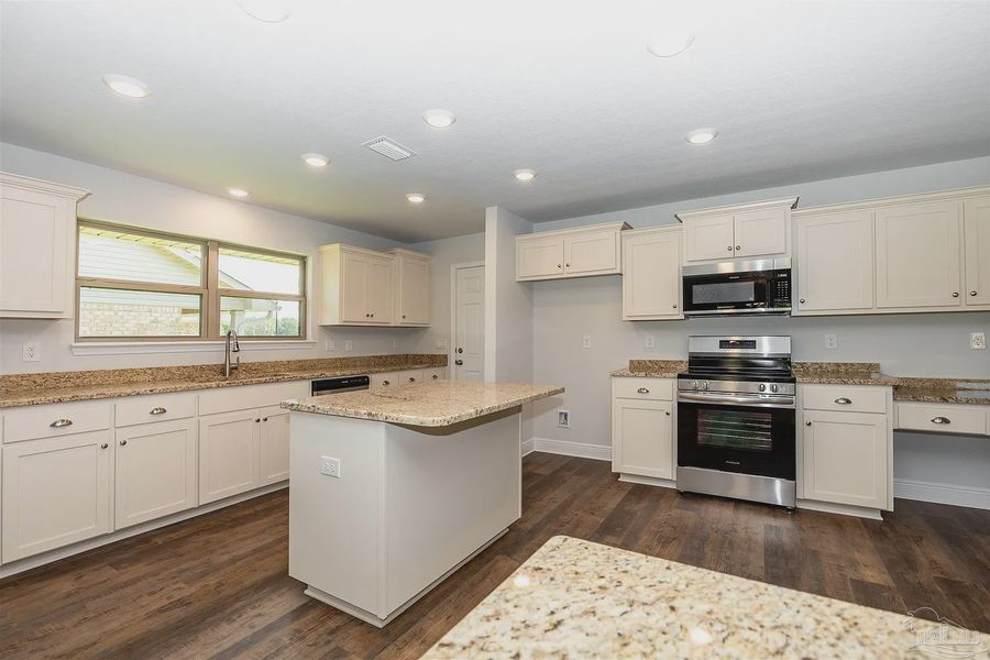 Furnished interior view inside a new home in Emmaline Gardens, Milton (Image 6).