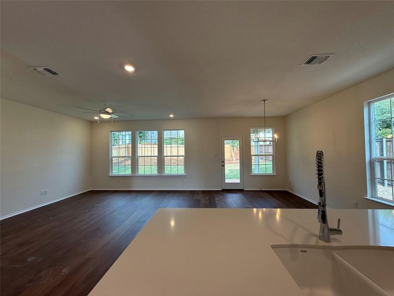 Spacious, unfurnished interior of a new home in River Bluff, Leander (Image 14).